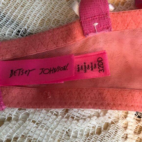 Betsey Johnson 32DD Lightly Padded Bra - Picture 2 of 3